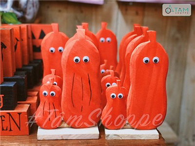 Bộ 2 trái bí ngô lớn nhỏ có eo bằng gỗ Halloween